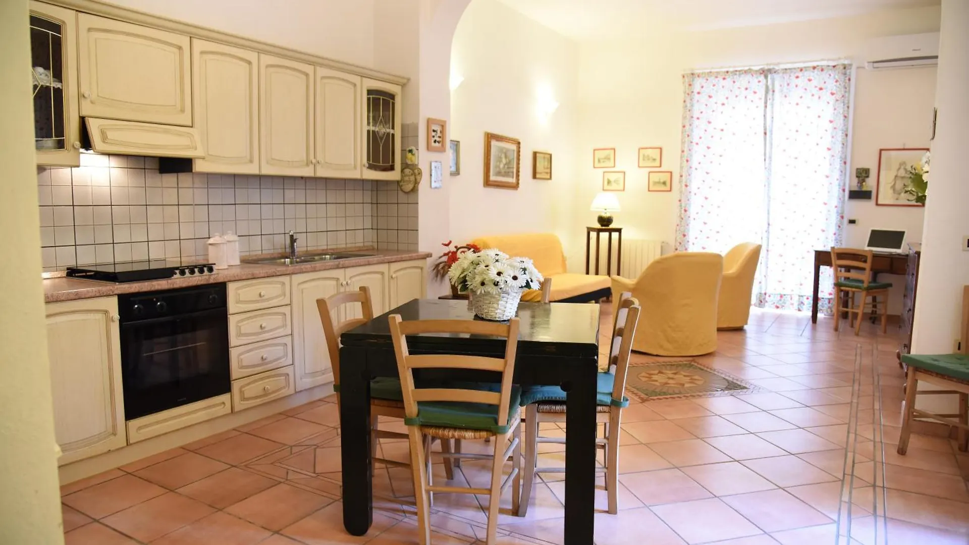 Casa Anita - Centro Storico Con Vista Mare Villa La Maddalena  Italy